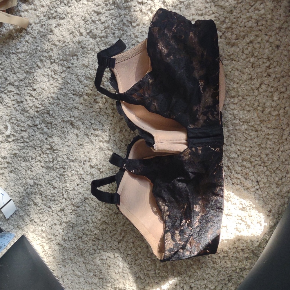 Torrid lightly lined full coverage balconette, 42C - Picture 3 of 5